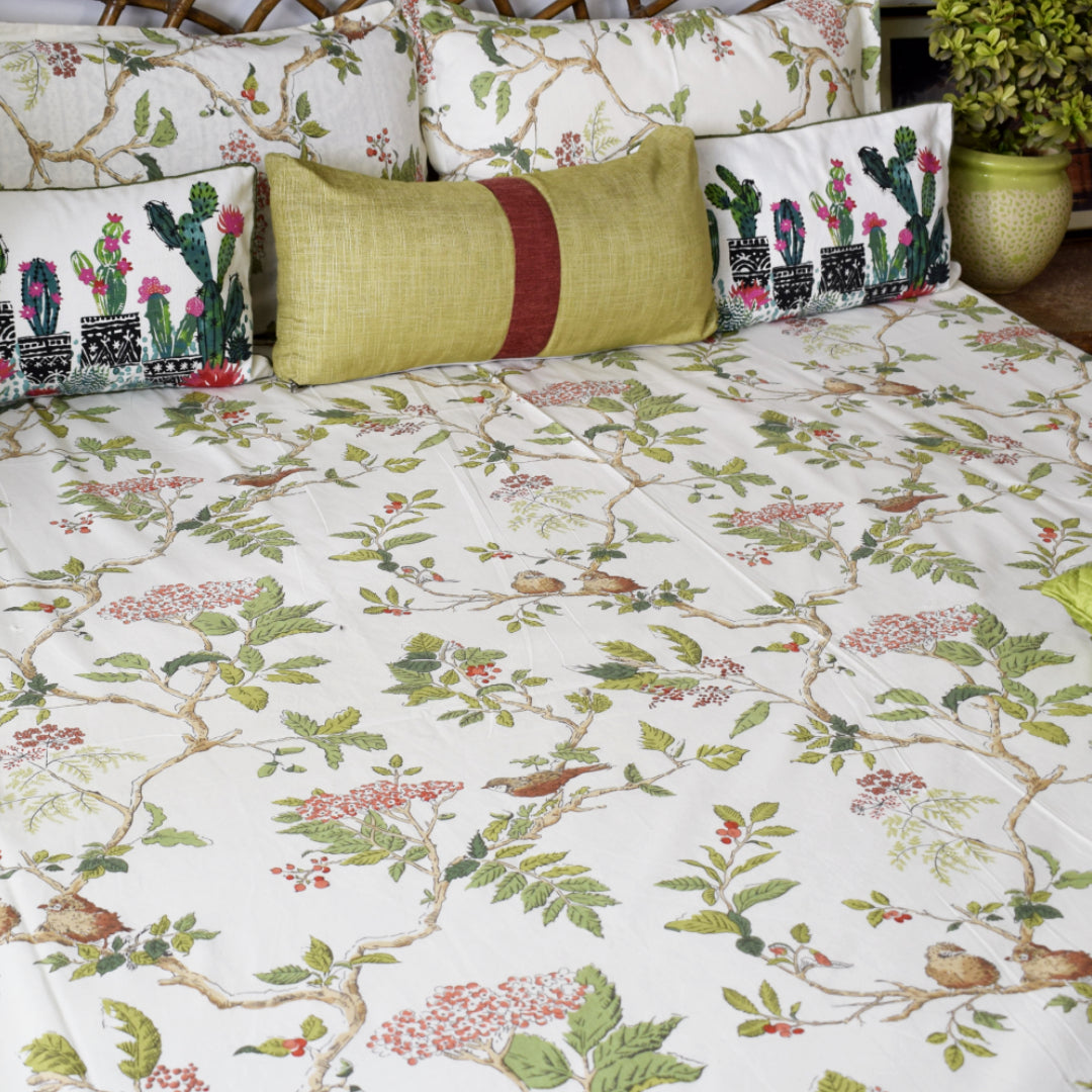 Summer Love All over Printed King Sized Bedsheet Set