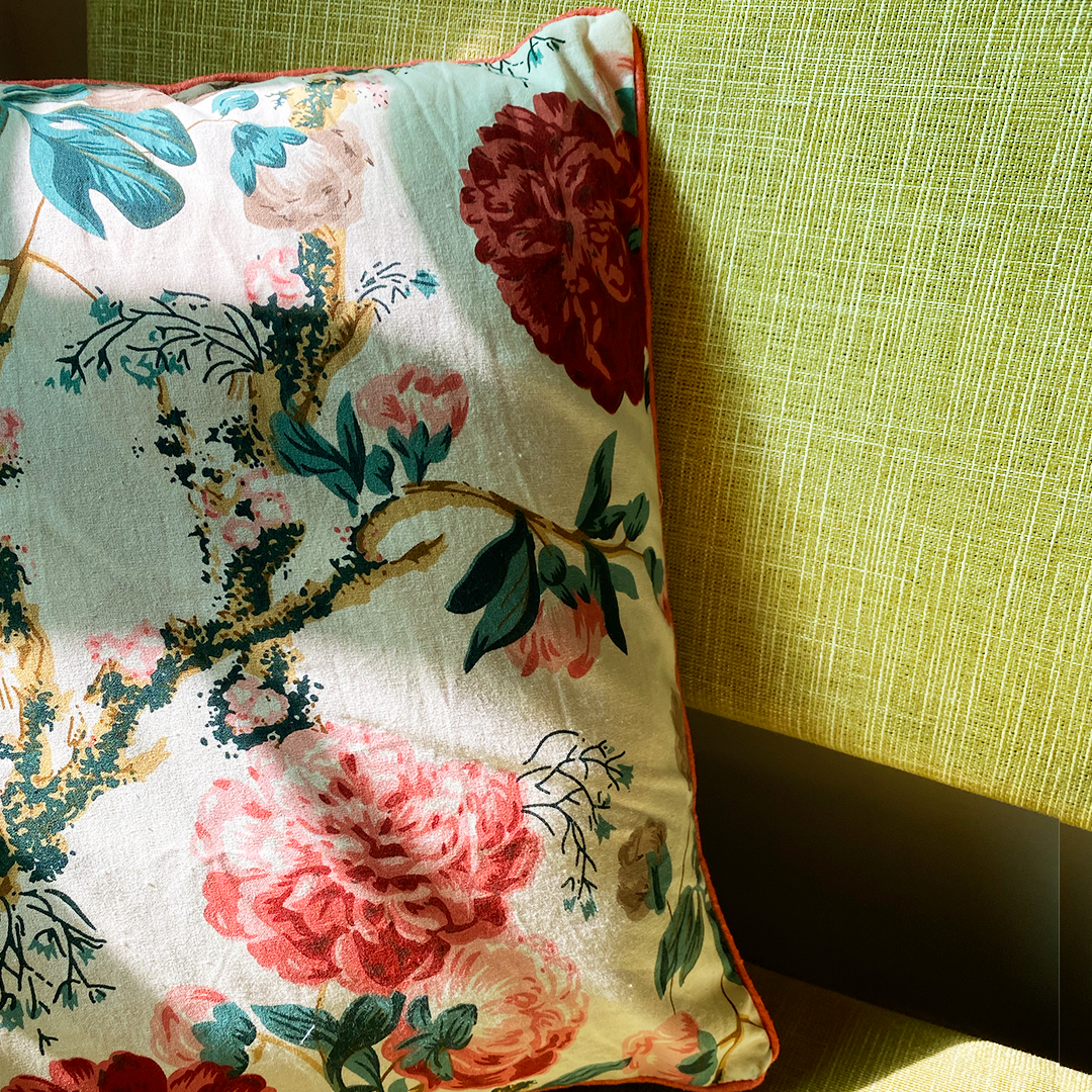 Floral bloom Cushion Cover- Pink