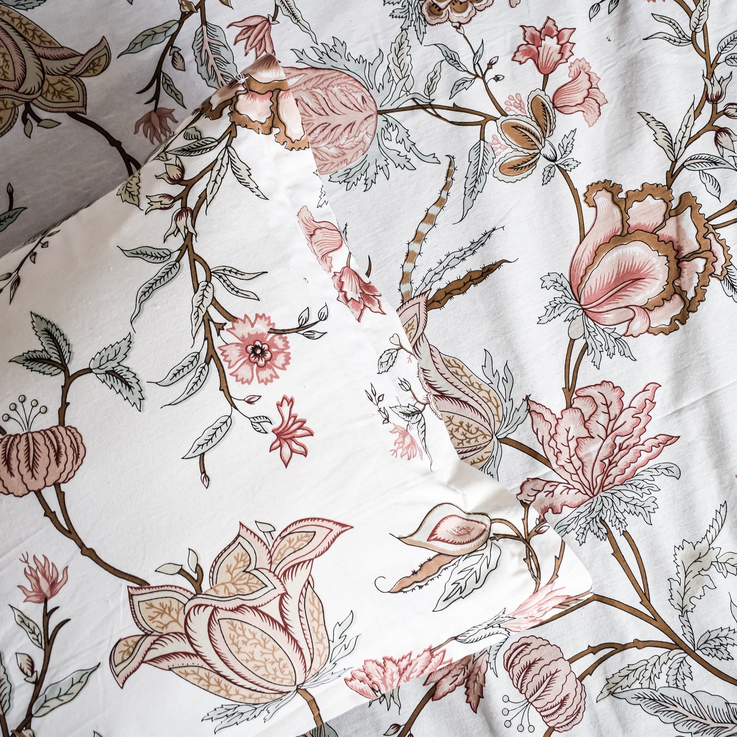 Aurora All over Printed King Sized Bedsheet- Blush Pink (108*108")