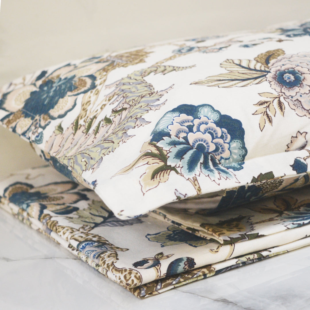 Indigo Bliss All over Printed King Sized Bedsheet (90*108")