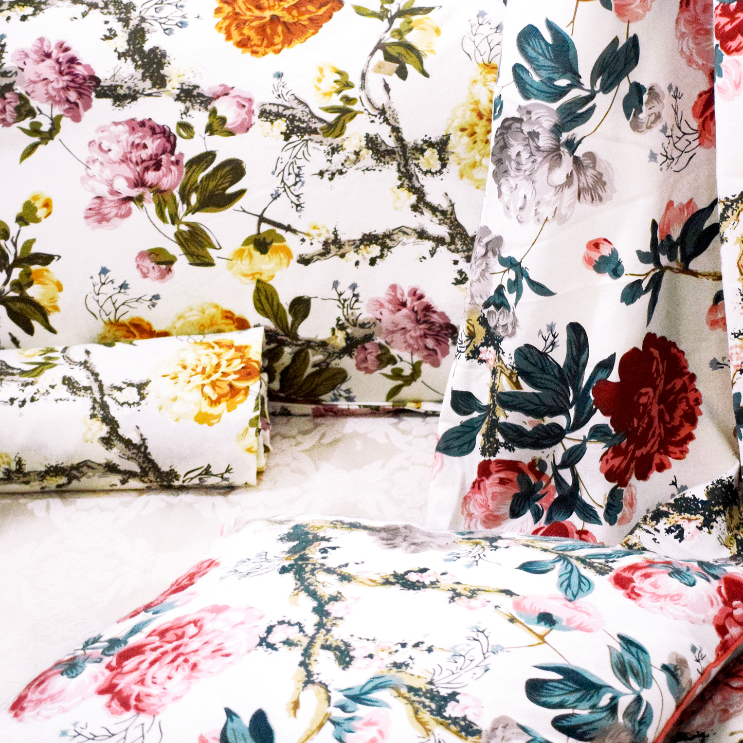 Floral bloom Bedsheet set- Pink