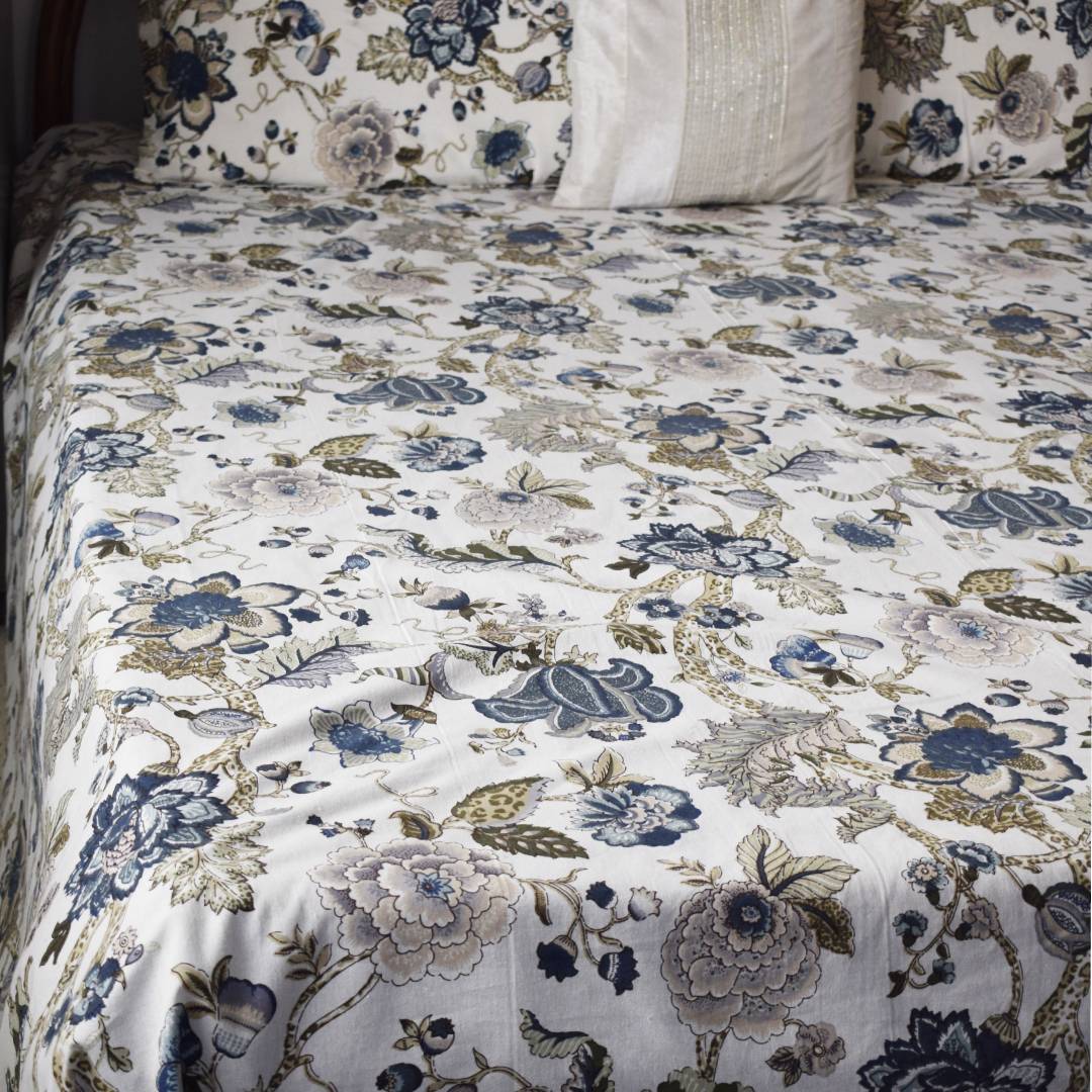 Indigo Bliss All over Printed King Sized Bedsheet (90*108")
