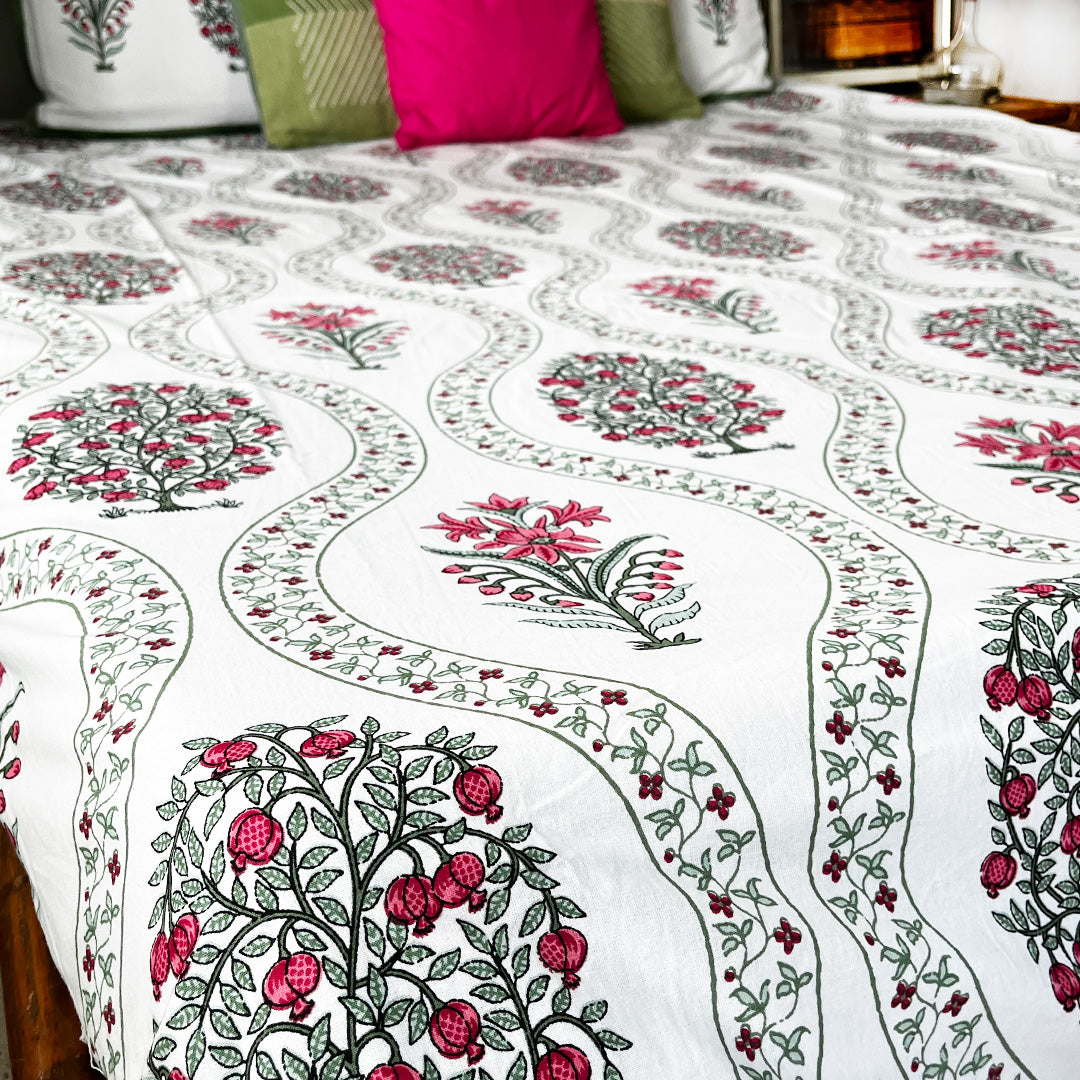 Amara Jaal-Bagh All Over Printed King Sized Bedsheet Set