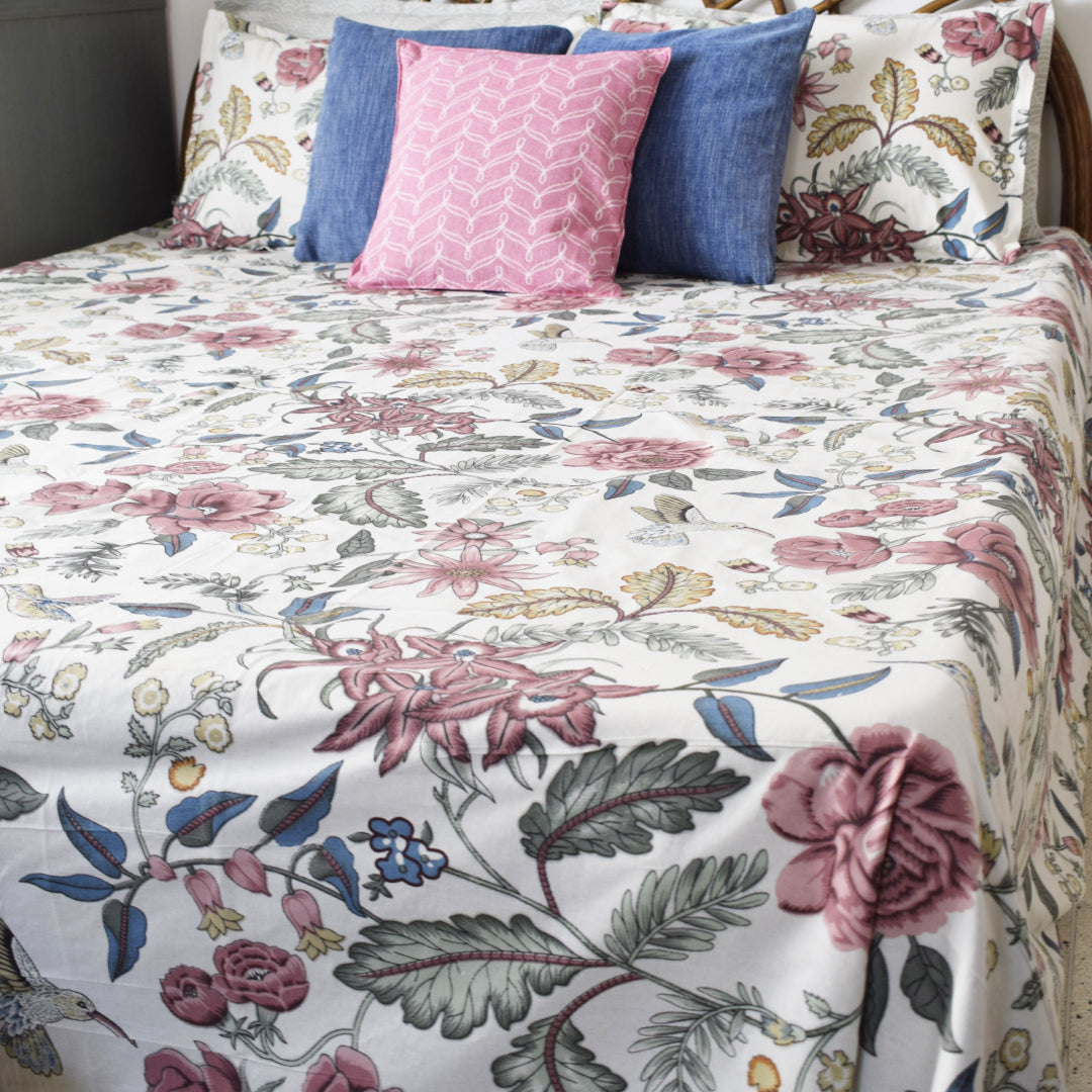 The Rosy Life All over Printed King Sized Bedsheet Set