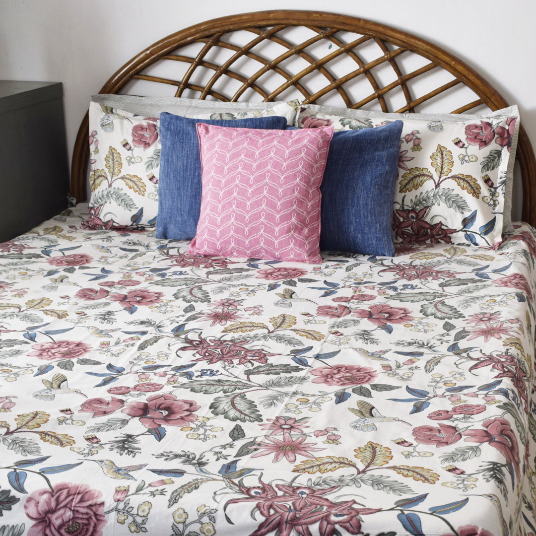 The Rosy Life All over Printed King Sized Bedsheet Set