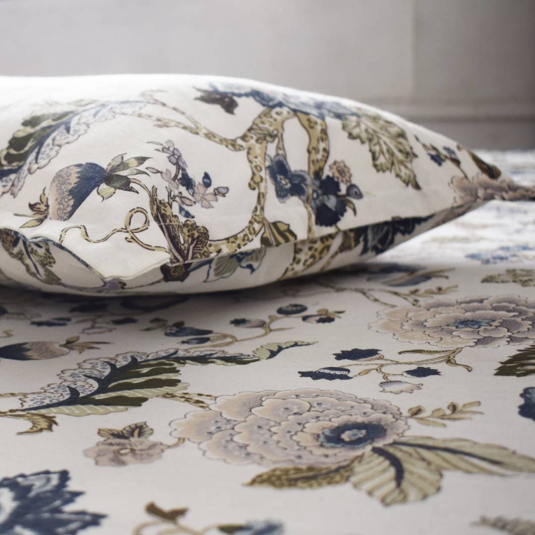 Indigo Bliss All over Printed King Sized Bedsheet (90*108")